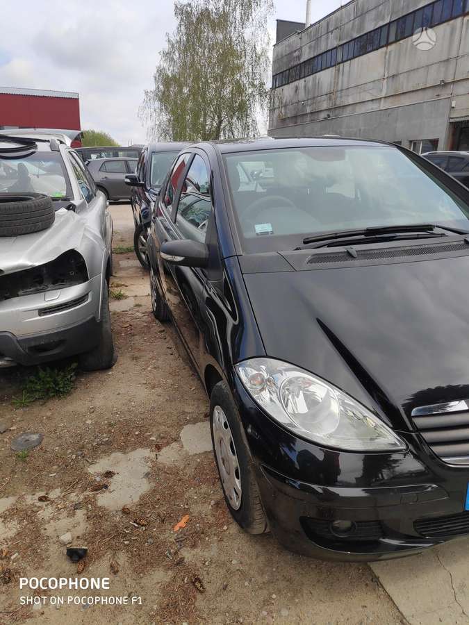 Mercedes-Benz A180