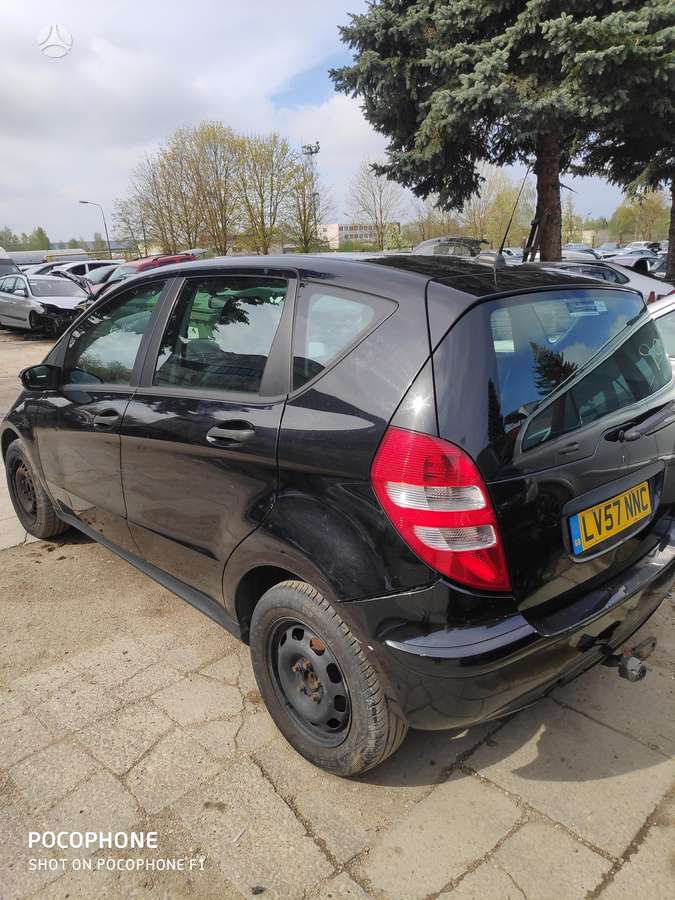 Mercedes-Benz A180