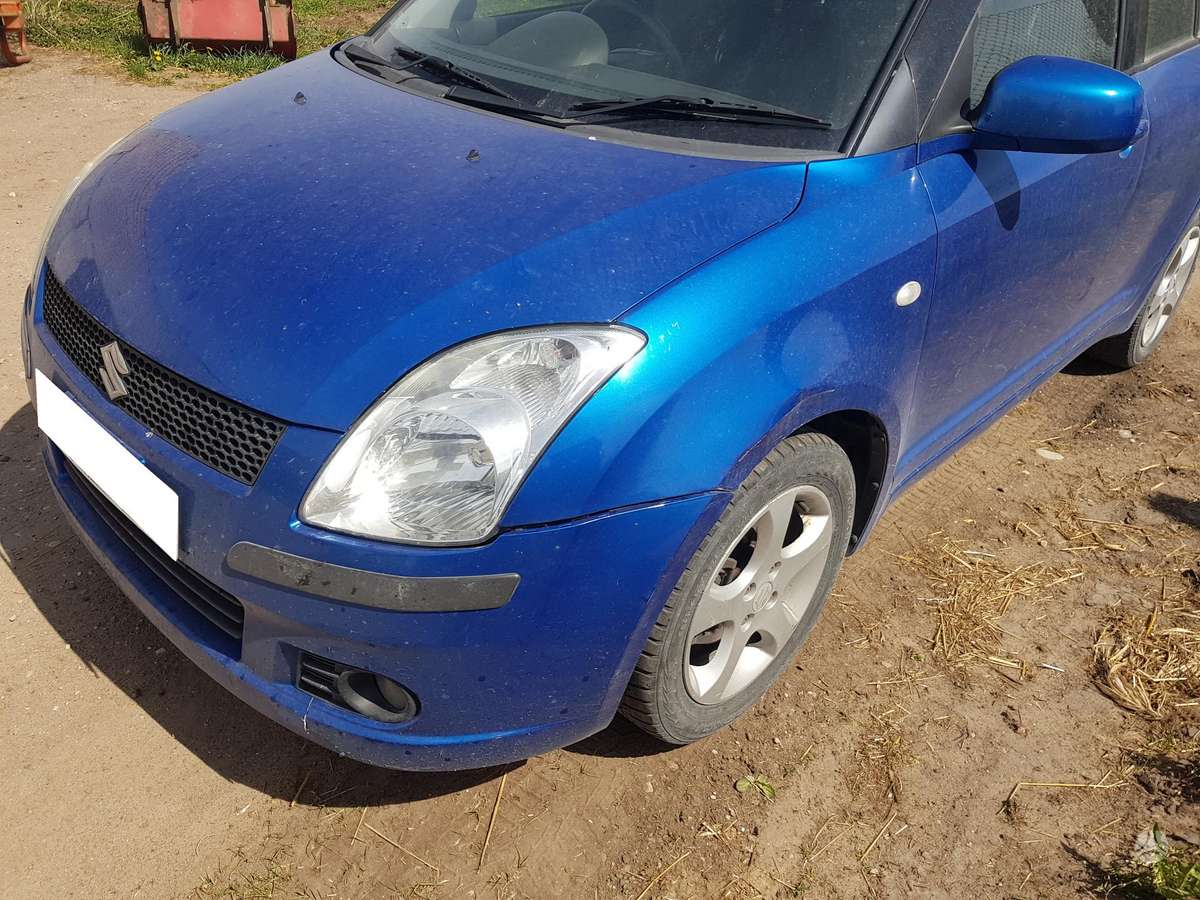 Suzuki Swift dalimis