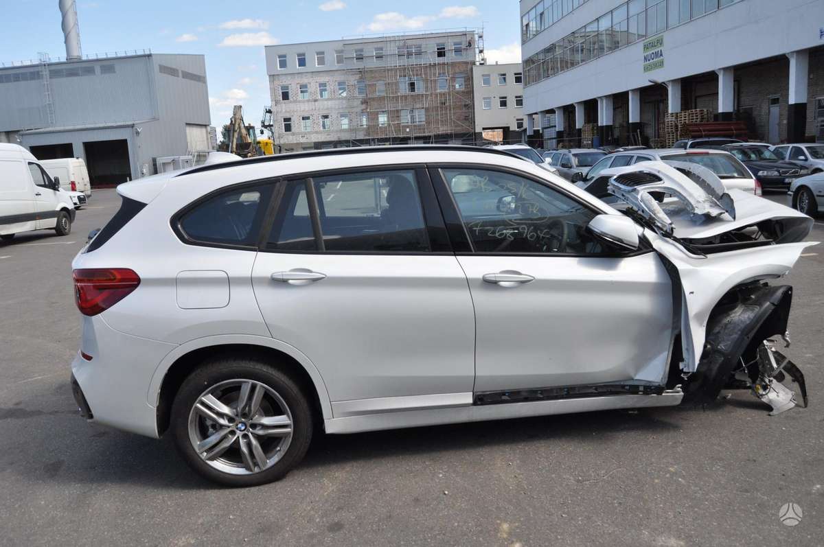 BMW X1 по частям