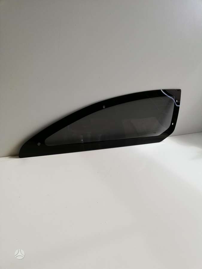 Toyota Hilux windows