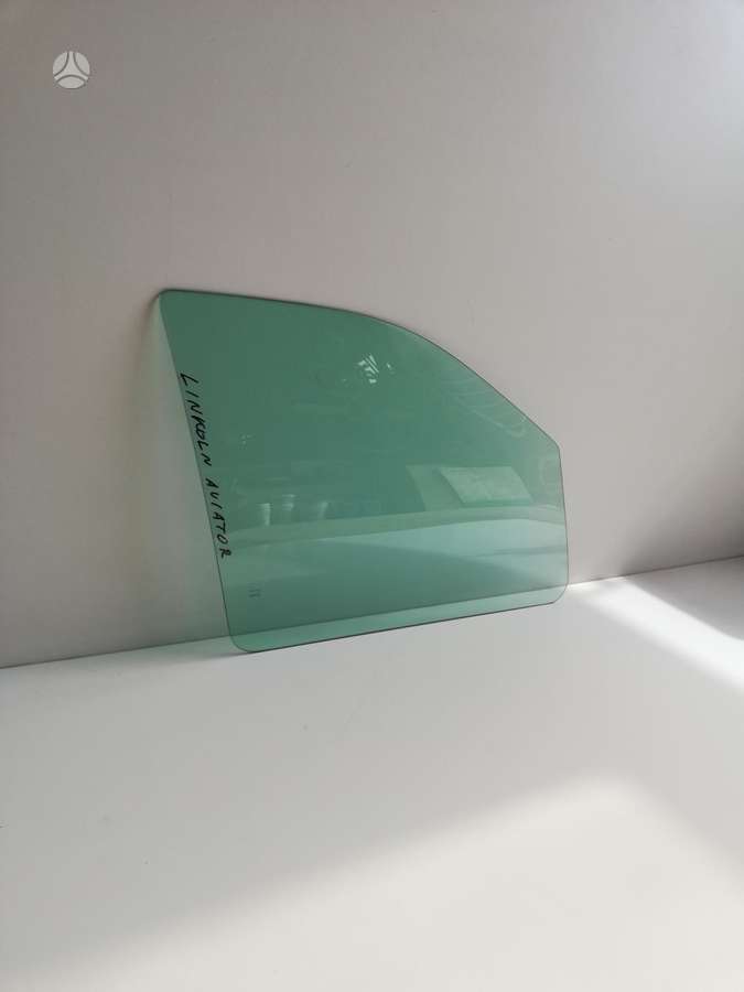 Lincoln Aviator windows