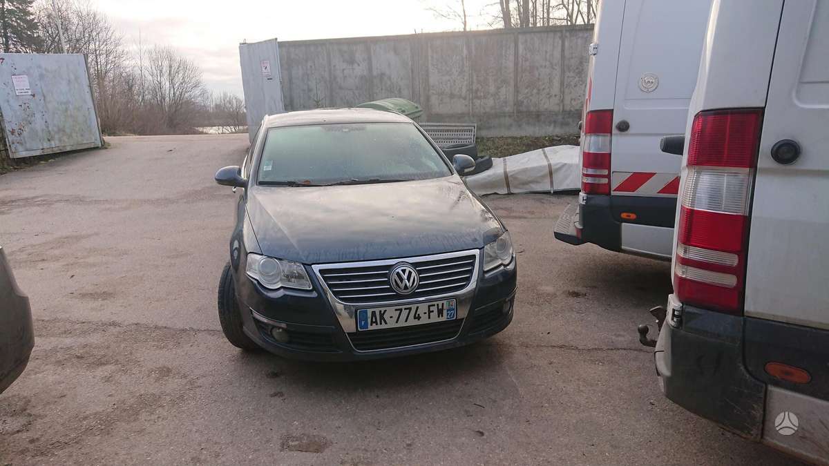 Volkswagen Passat for parts