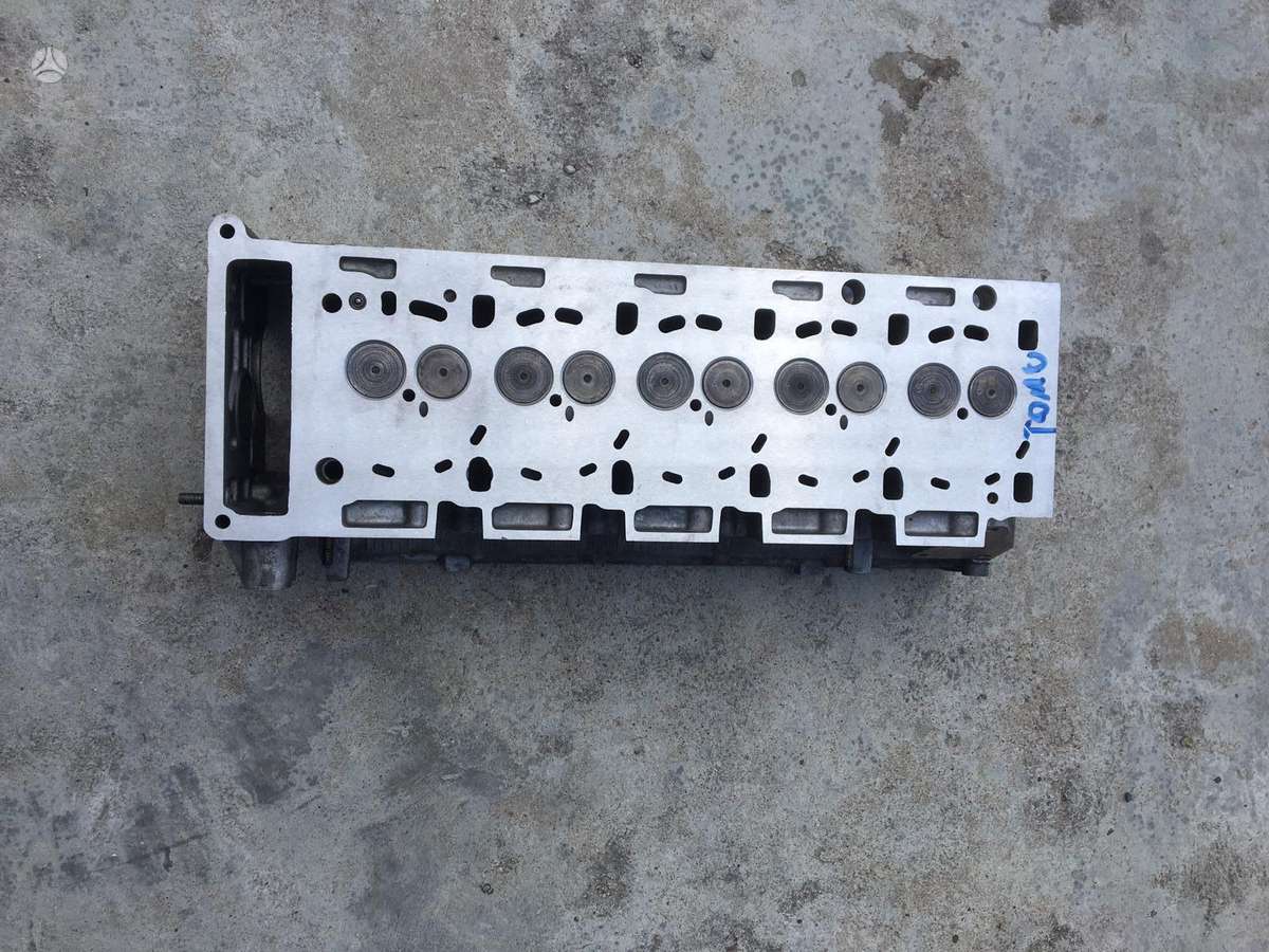 Land Rover Defender variklio detalės