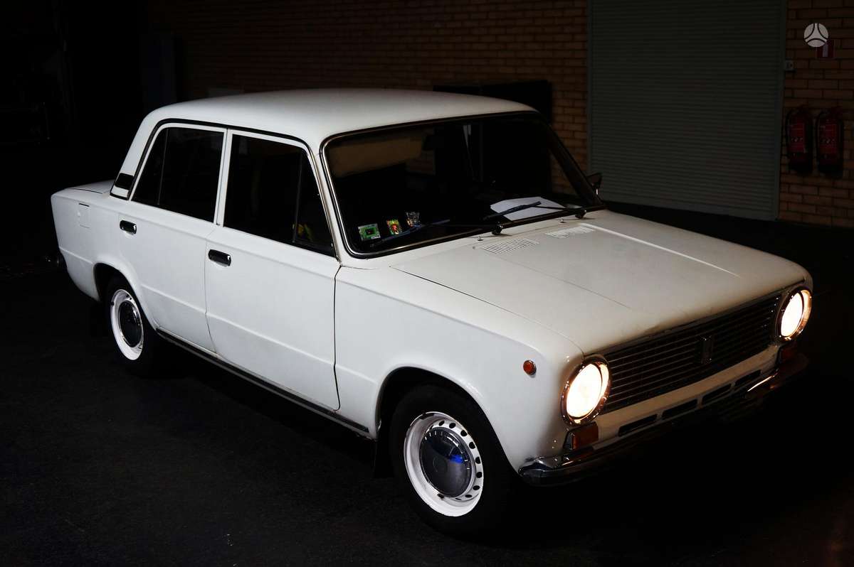 Lada 21013, 1.2 l., Седан