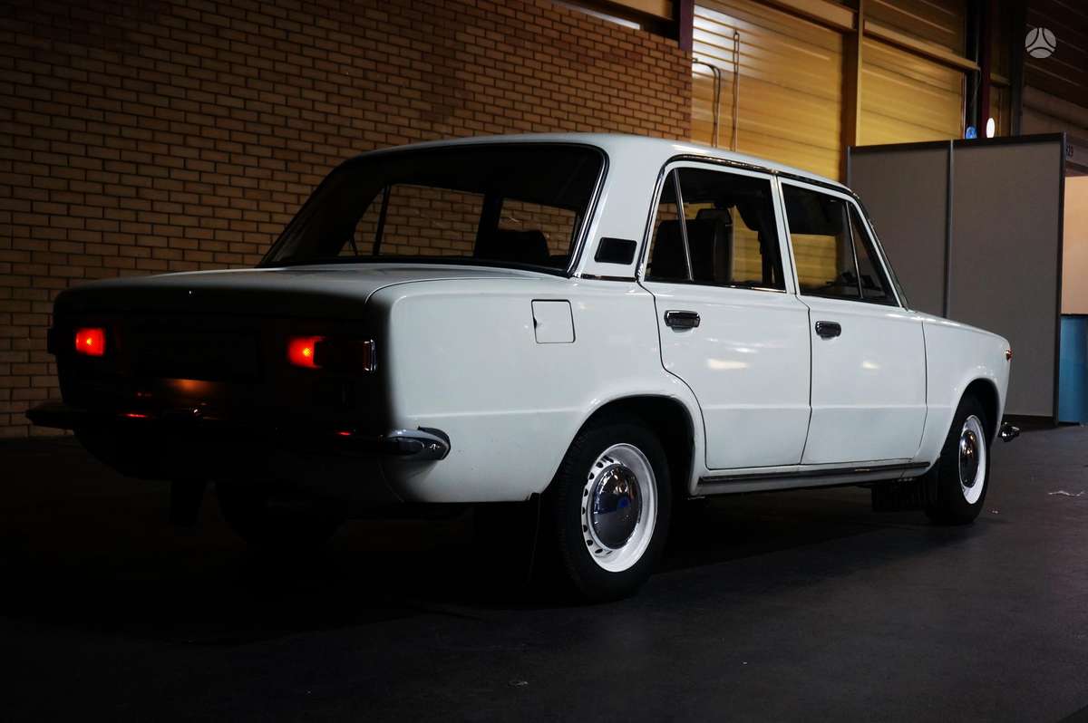 Lada 21013, 1.2 l., Седан