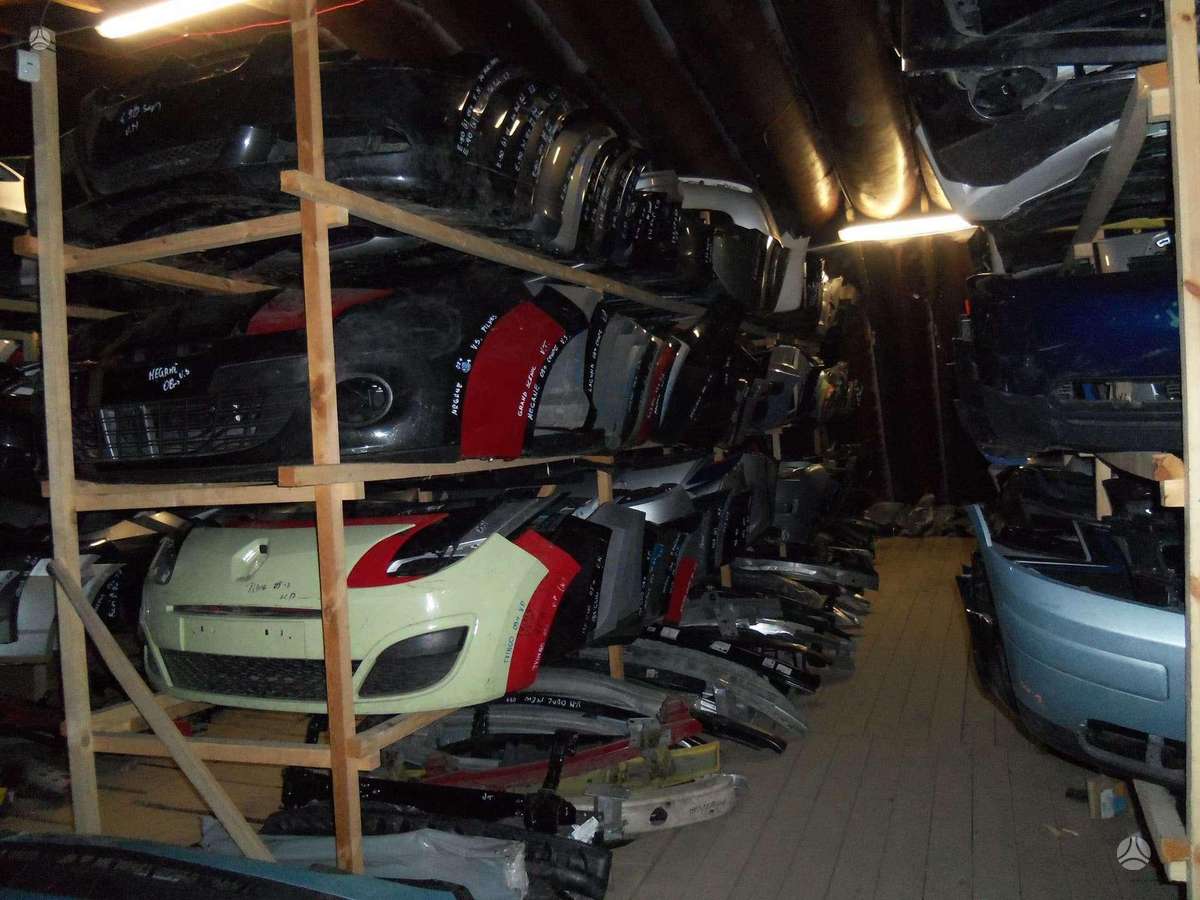 Mazda 3 kėbulo dalys