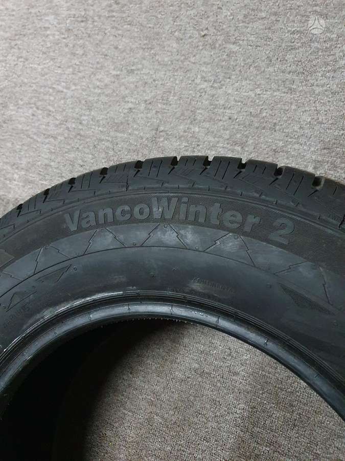 Continental 8mm 95% VancoWinter2, winter 235/65 R16