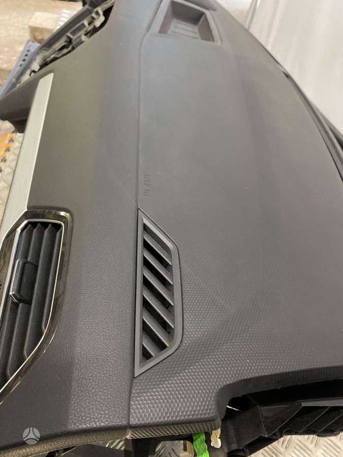 Volkswagen Tiguan for parts
