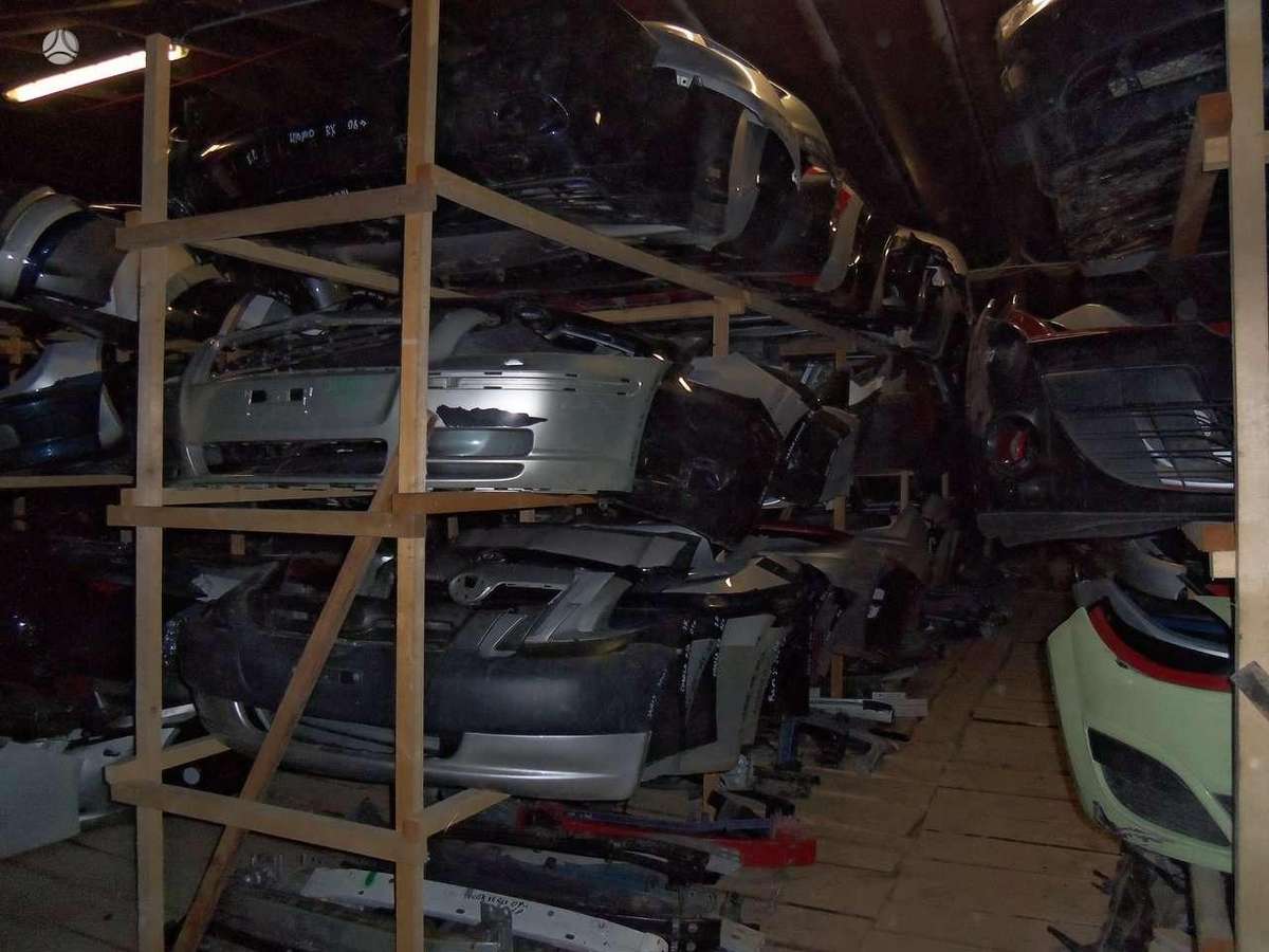 Skoda Rapid body parts
