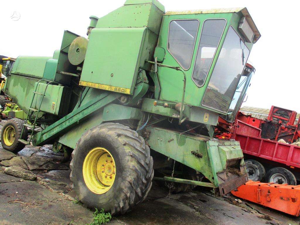 John Deere 960
