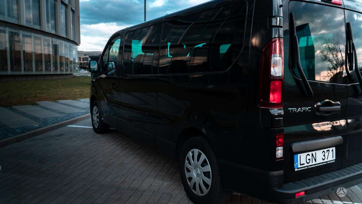 Renault Trafic, passenger minibus
