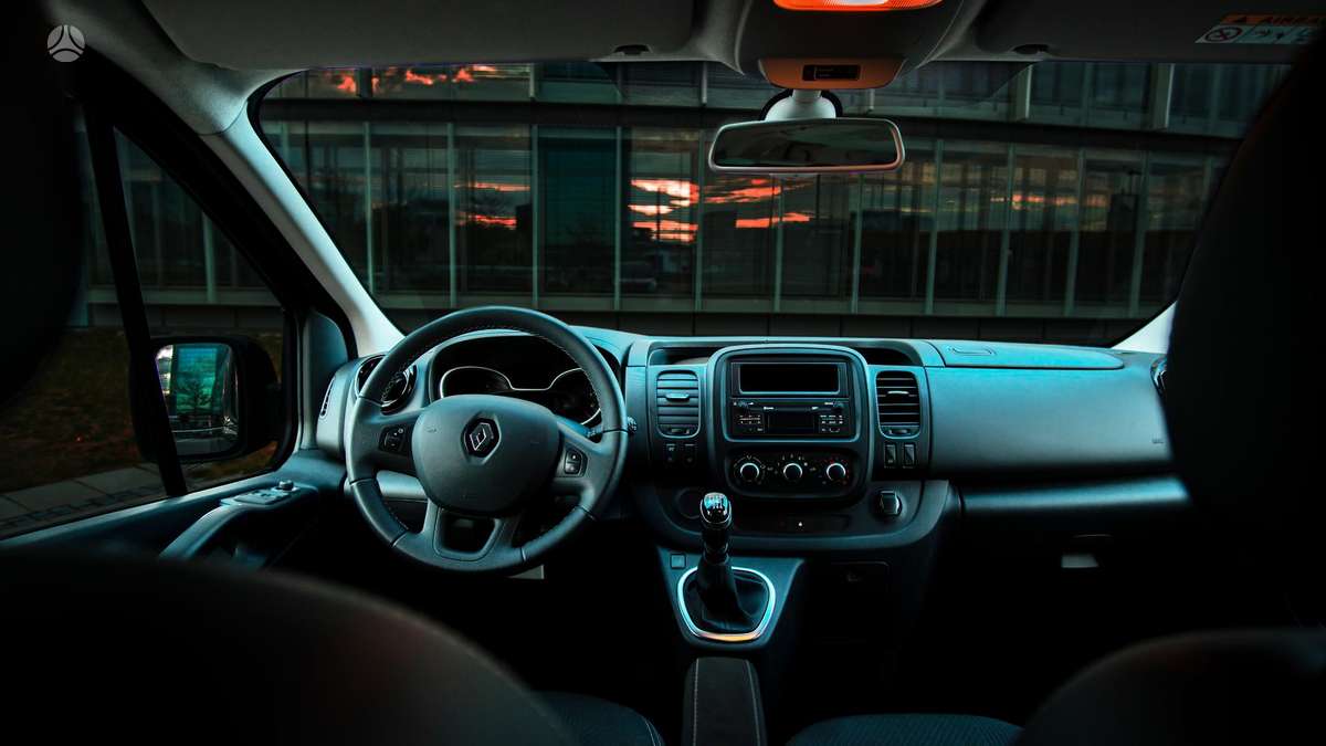 Renault Trafic, passenger minibus