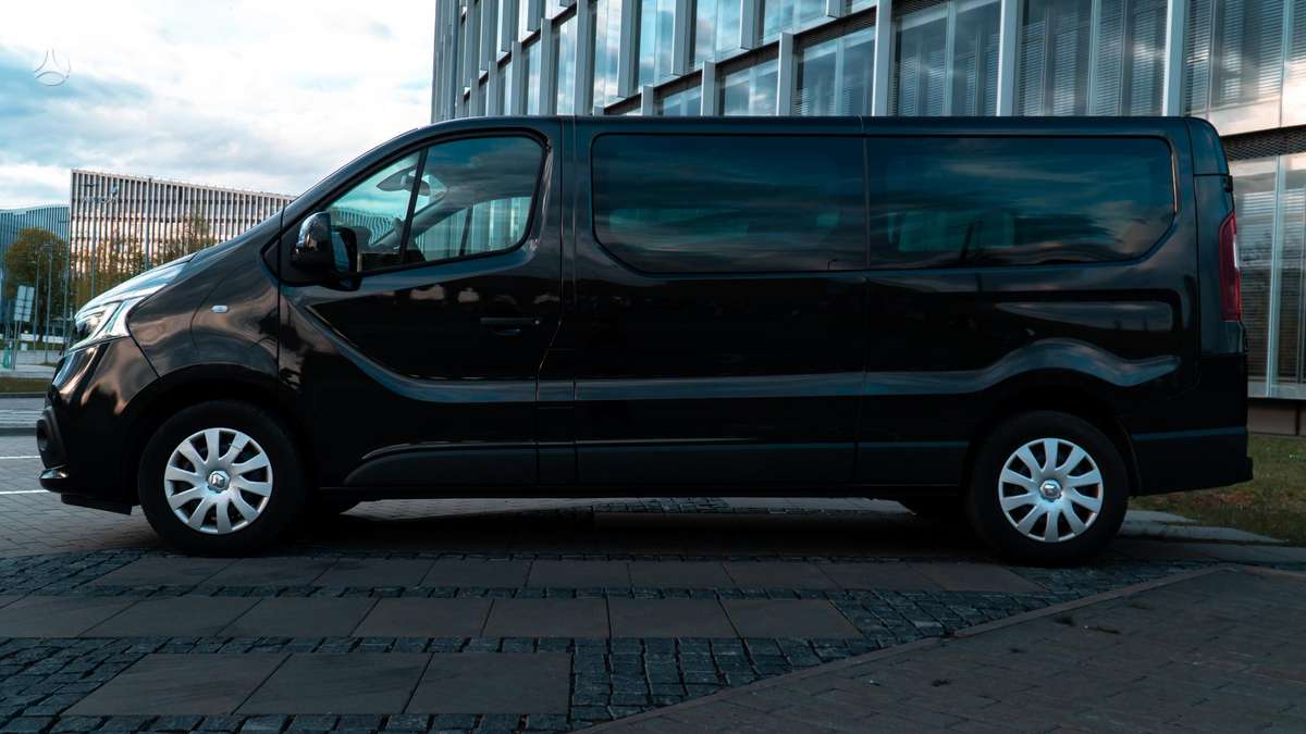 Renault Trafic, passenger minibus
