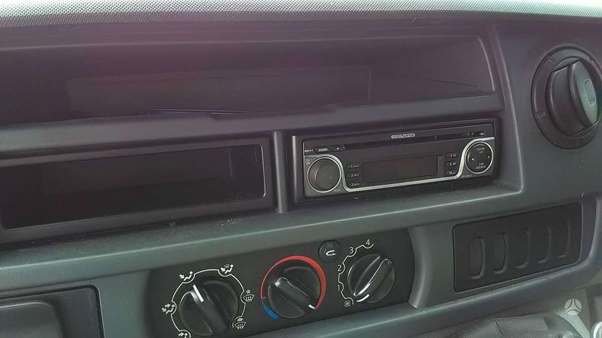 Renault Master, preču