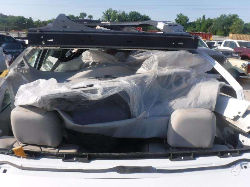 Chrysler Pacifica dalimis. Limited
