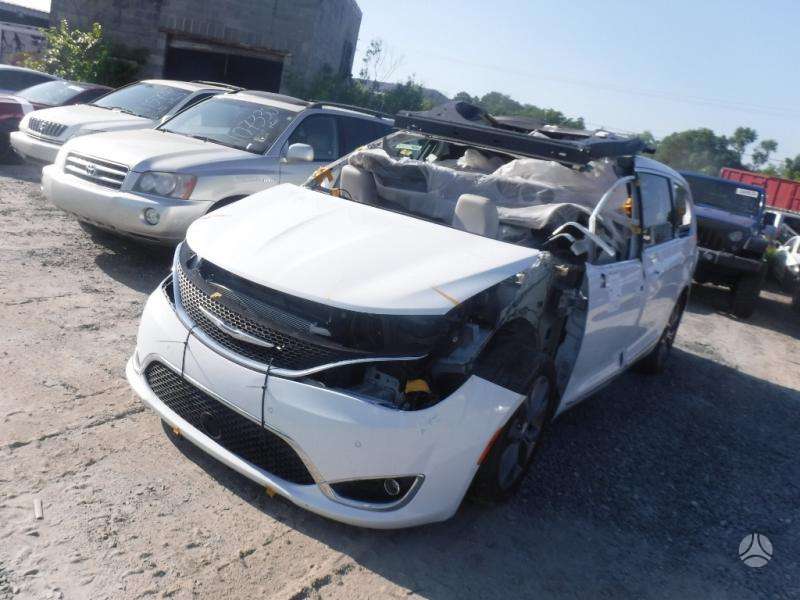Chrysler Pacifica dalimis. Limited
