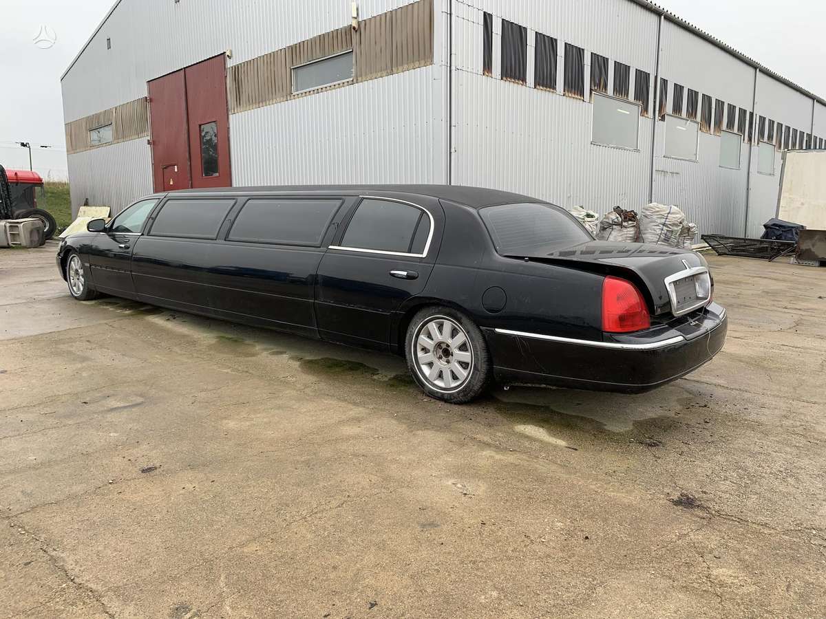 Lincoln Town Car