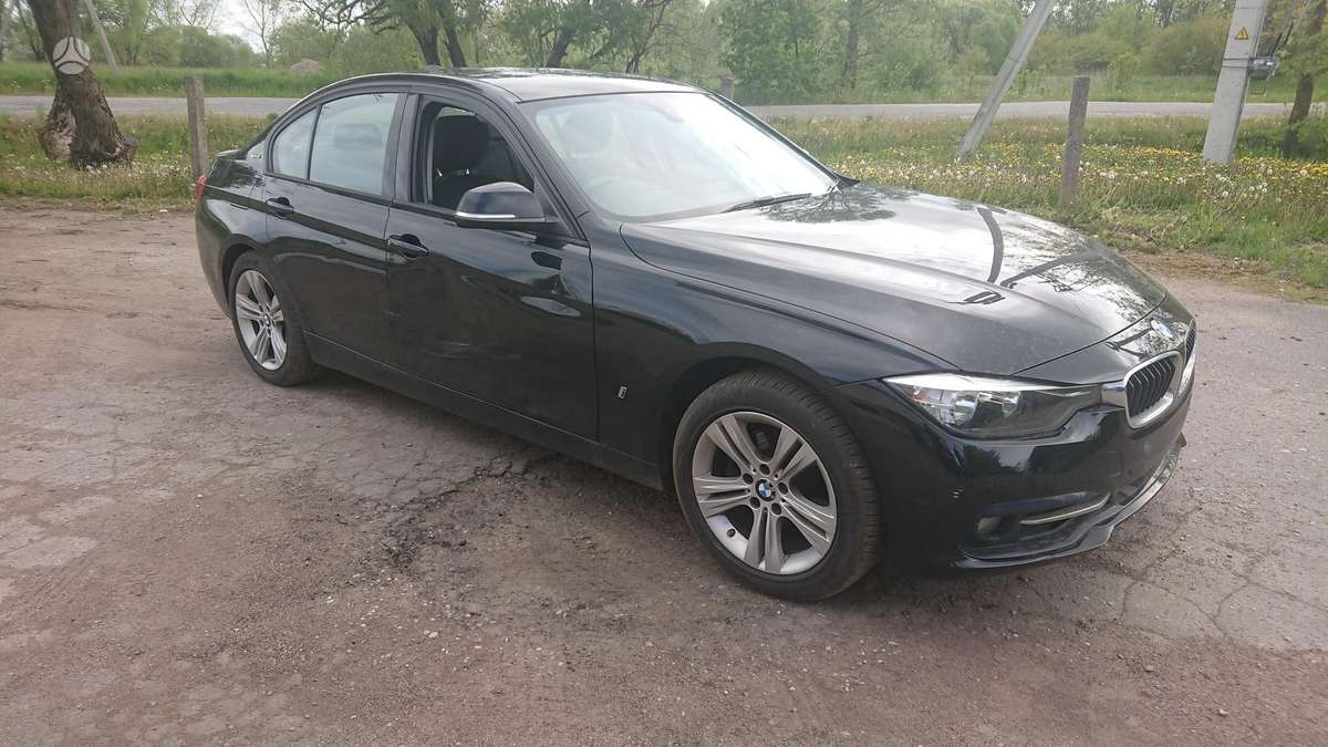 BMW 330