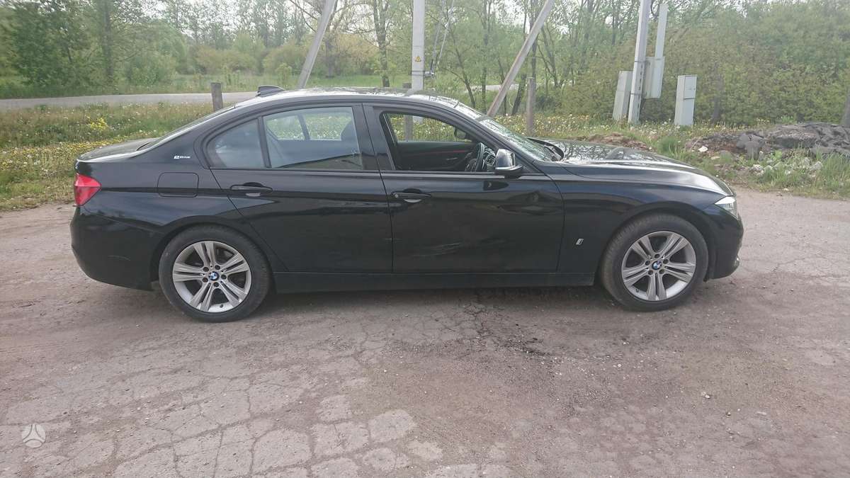 BMW 330