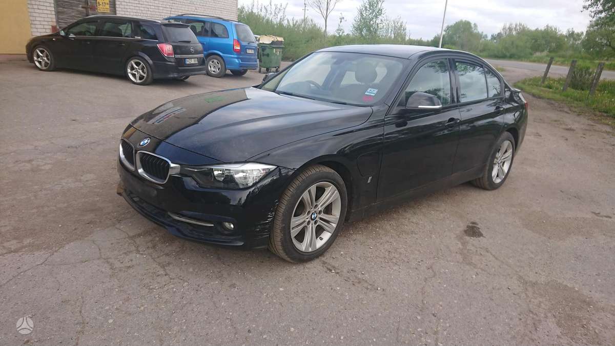 BMW 330