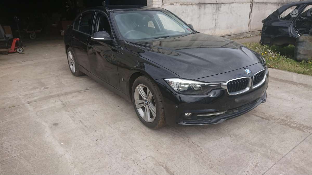 BMW 330
