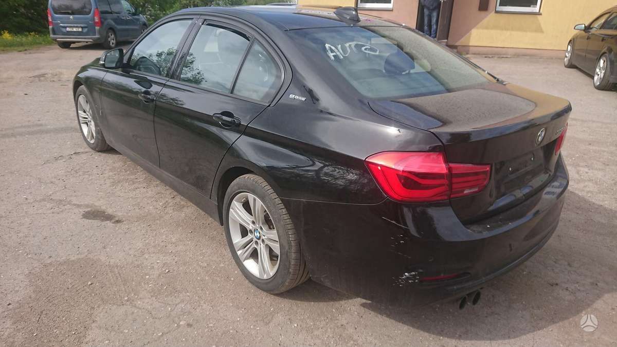 BMW 330