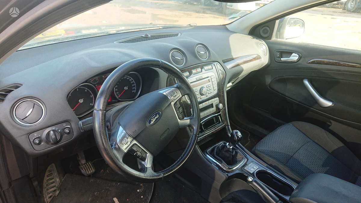 Ford Mondeo dalimis