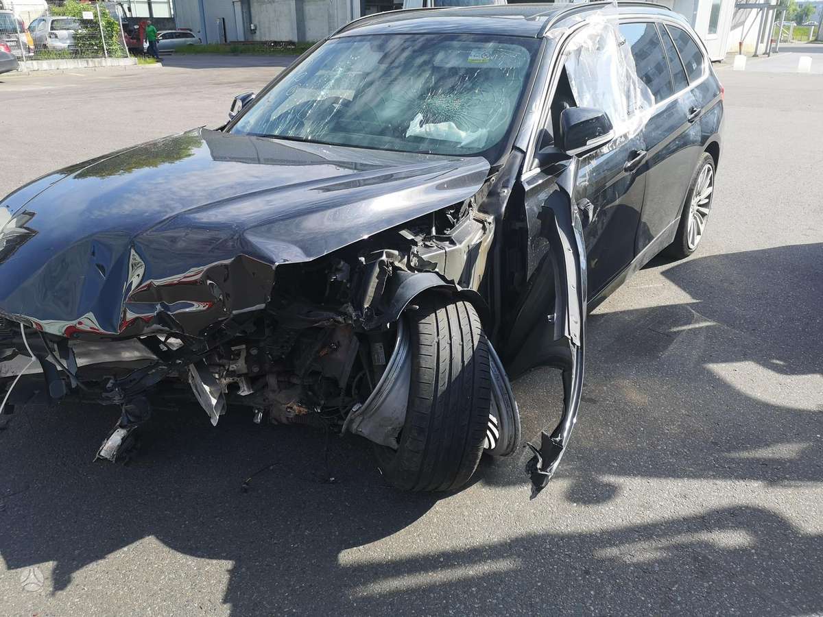 BMW 3 serija dalimis