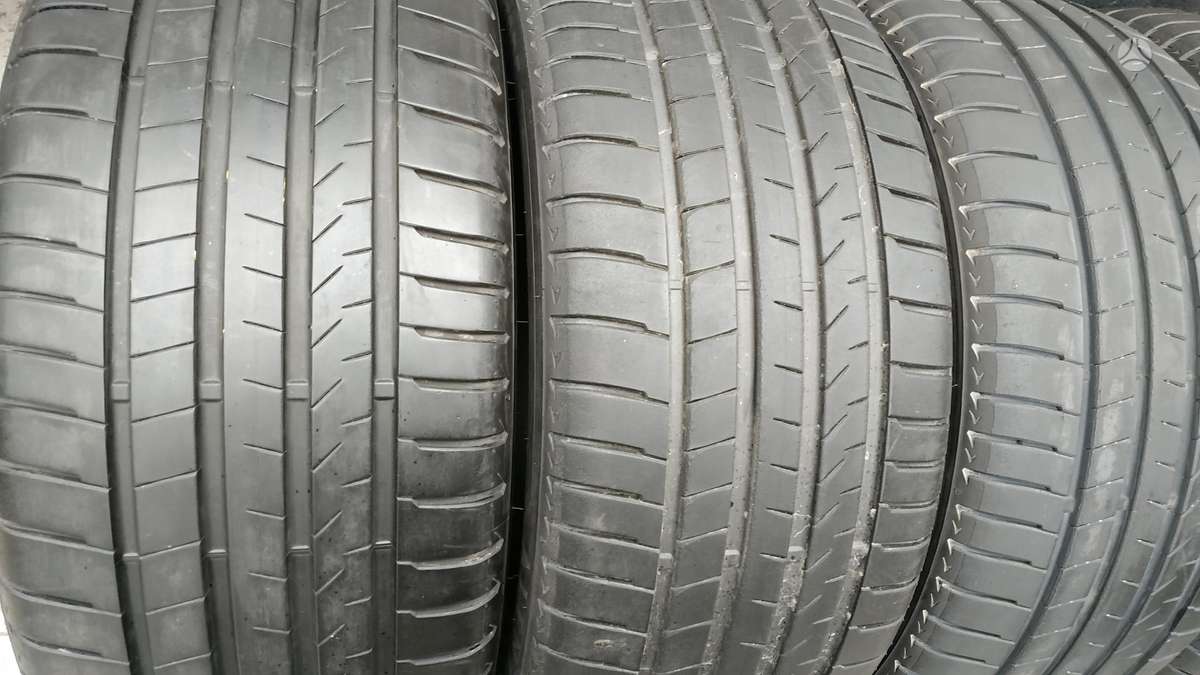 Bridgestone, summer 285/40 R21