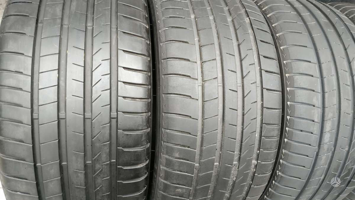 Bridgestone, vasaras 285/40 R21