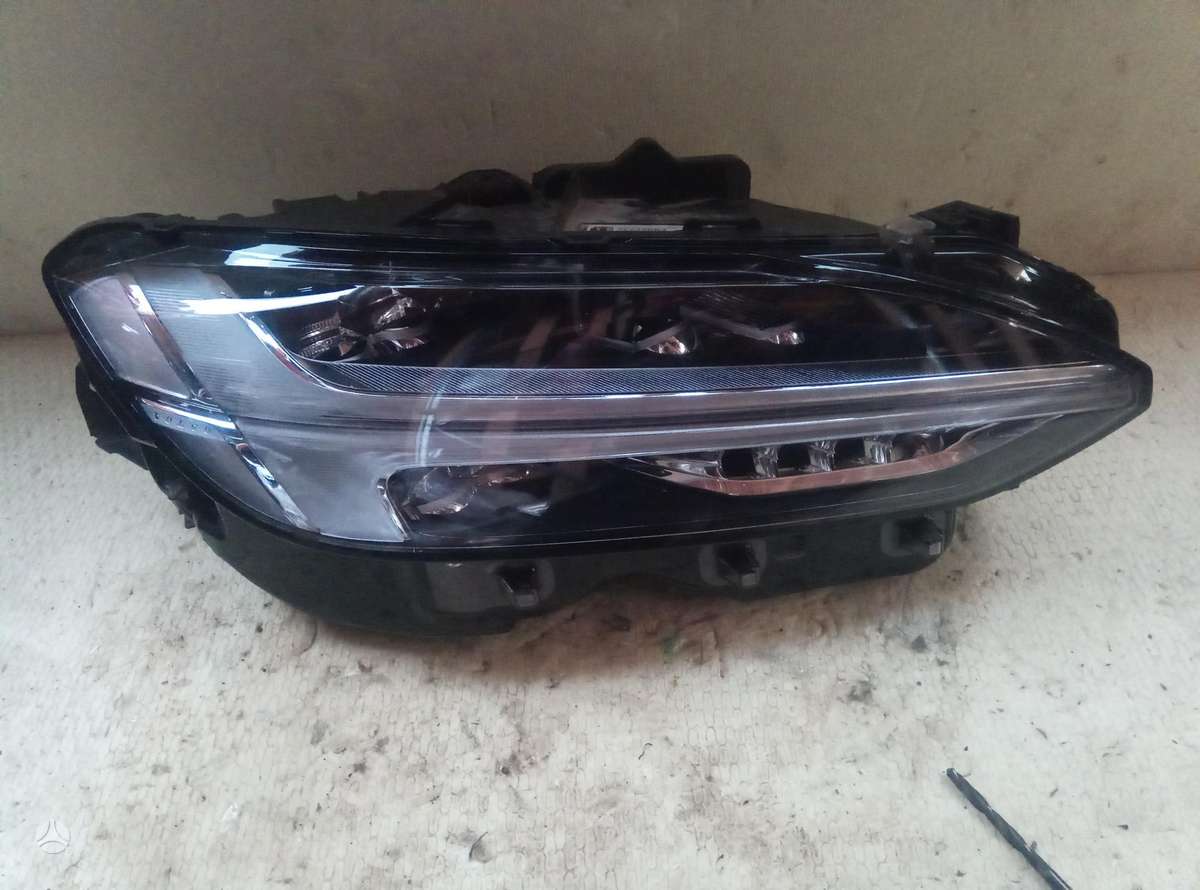 Volvo S90 kėbulo dalys