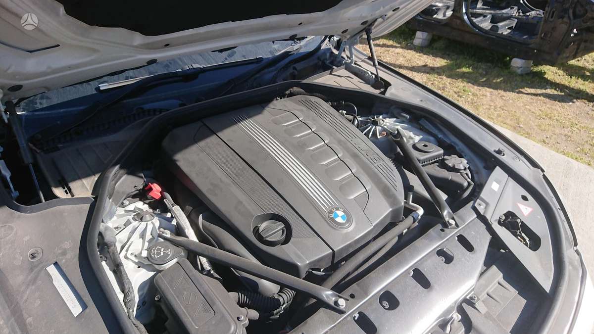 BMW 730