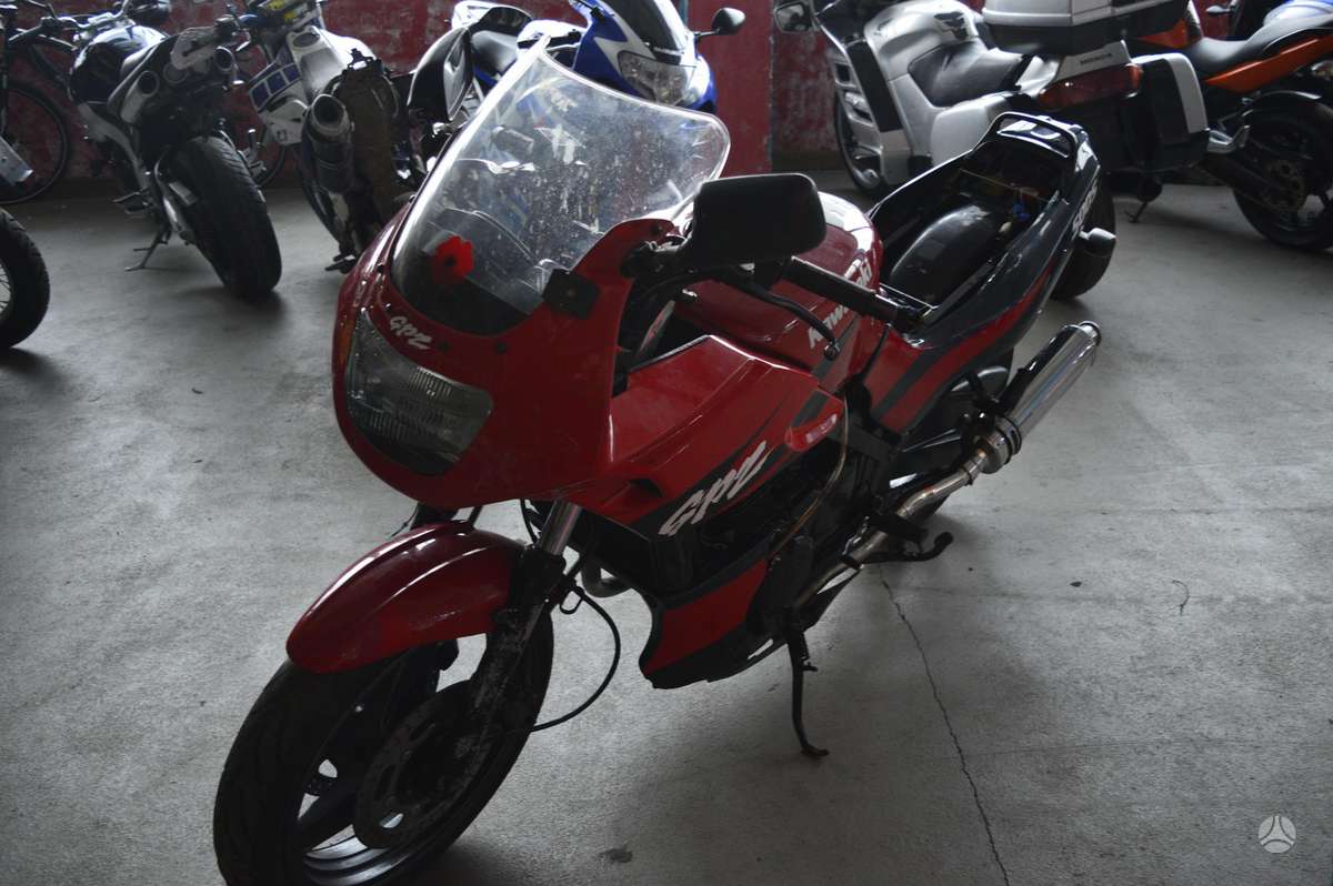 Kawasaki GPZ, street / classic