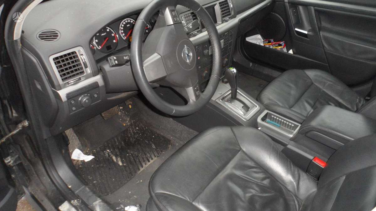 Opel Signum dalimis
