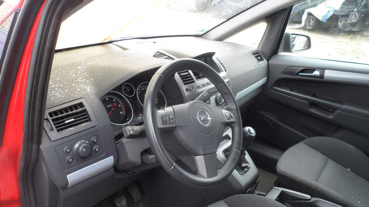 Opel Zafira for parts