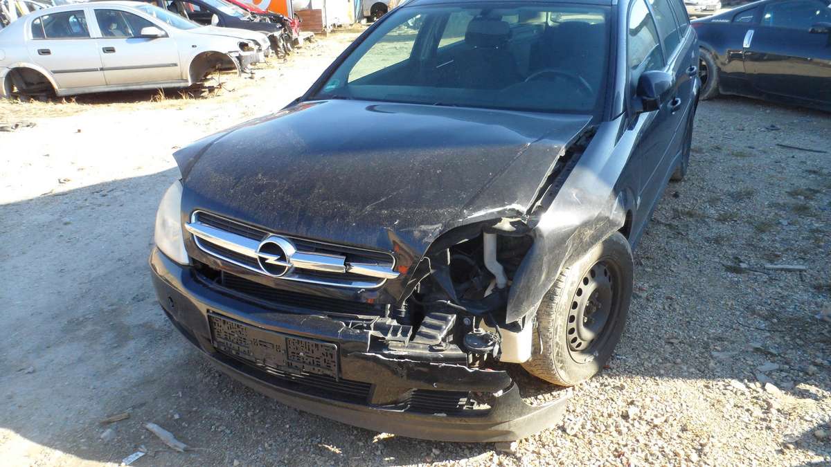 Opel Vectra dalimis