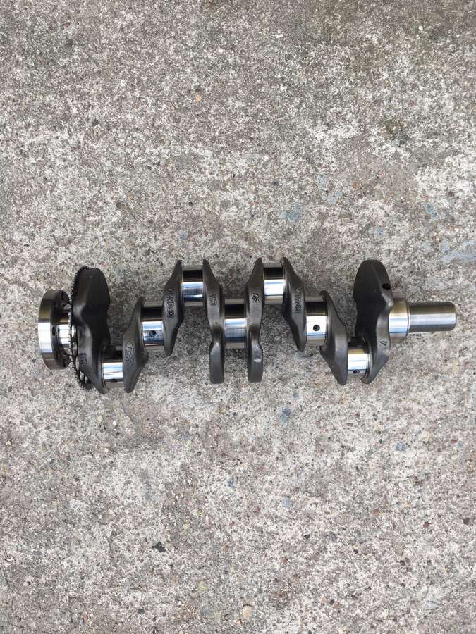 Ford Kuga crankshaft, pistons, cylinder head