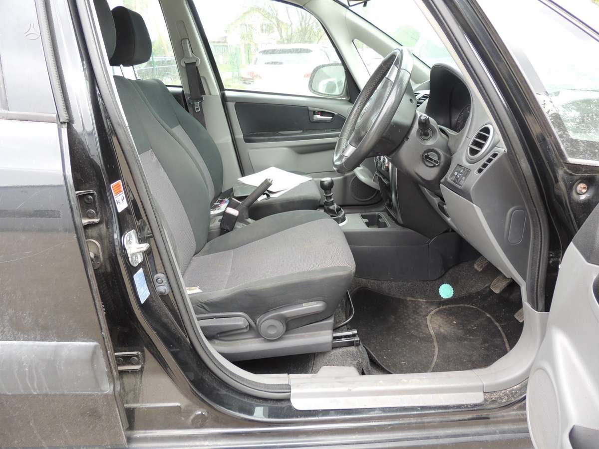 Suzuki SX4 Waze google maps autokapseta basic