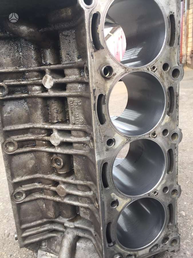 Mercedes-Benz E63 AMG, 156.985, engine block