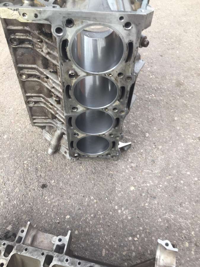Mercedes-Benz GL63 AMG, 156.985, engine block