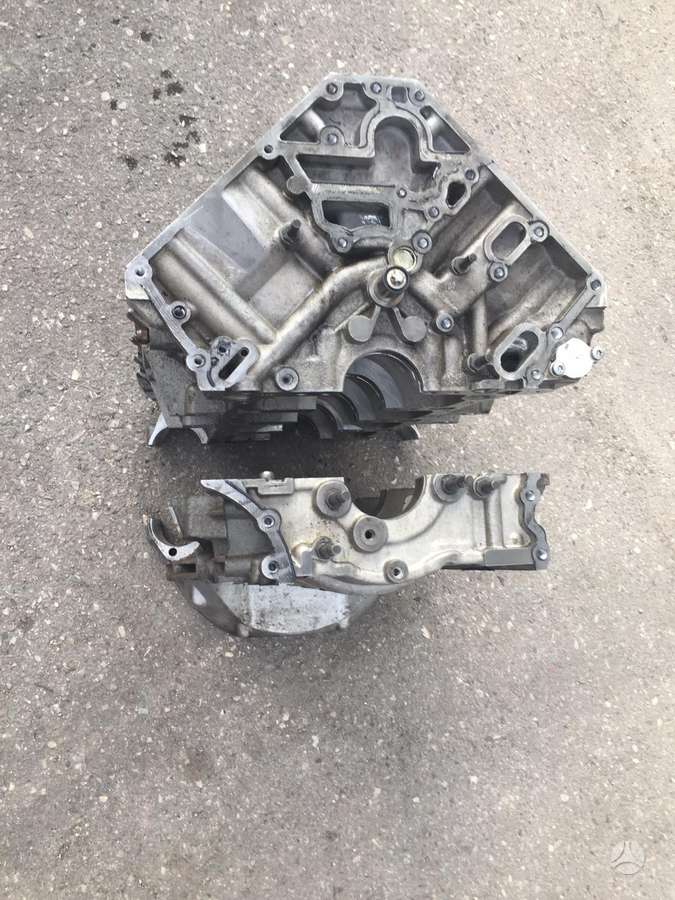 Mercedes-Benz GL63 AMG, 156.985, engine block