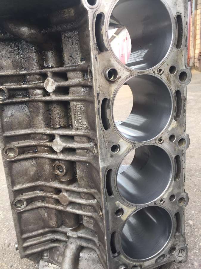 Mercedes-Benz GL63 AMG, 156.985, engine block