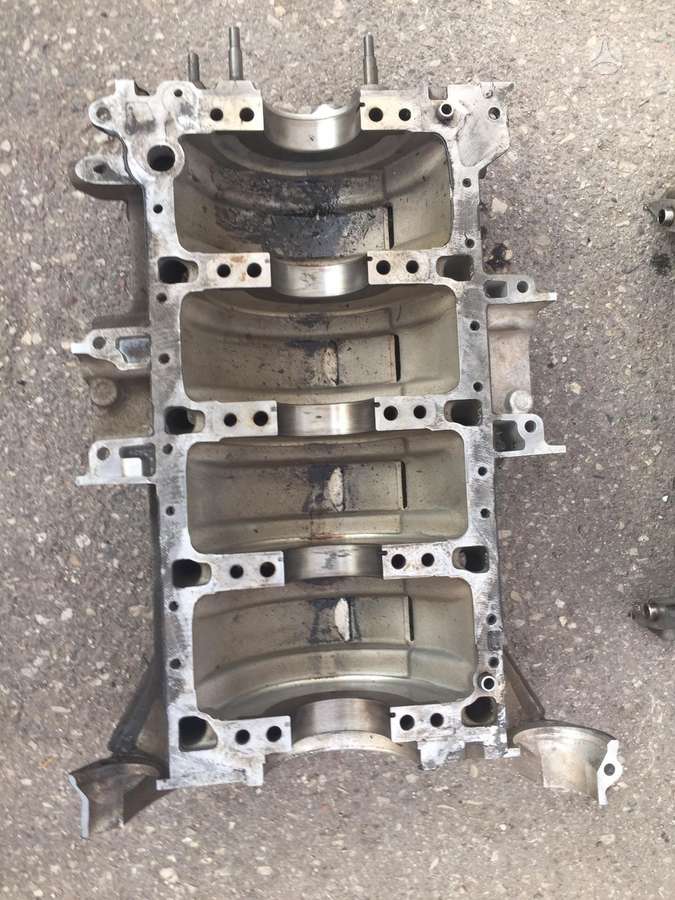 Mercedes-Benz SL63 AMG, 156.985, engine block