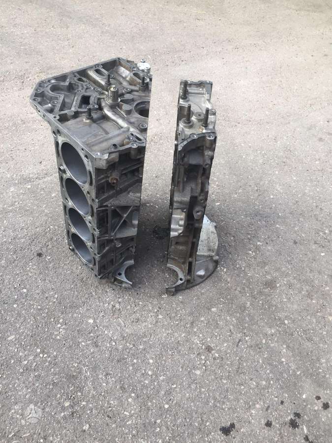 Mercedes-Benz SL63 AMG, 156.985, engine block