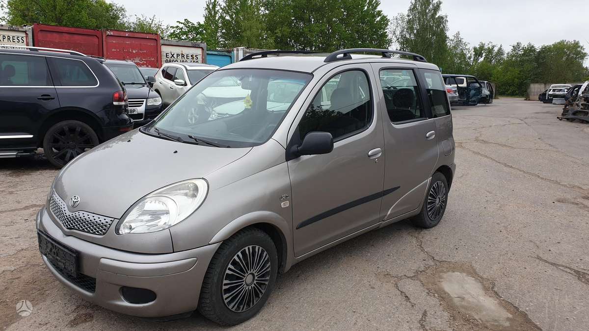 Toyota Yaris Verso