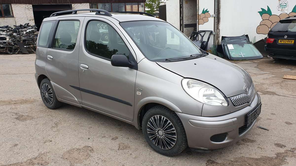 Toyota Yaris Verso