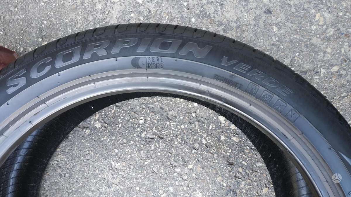 Pirelli, summer 235/45 R20
