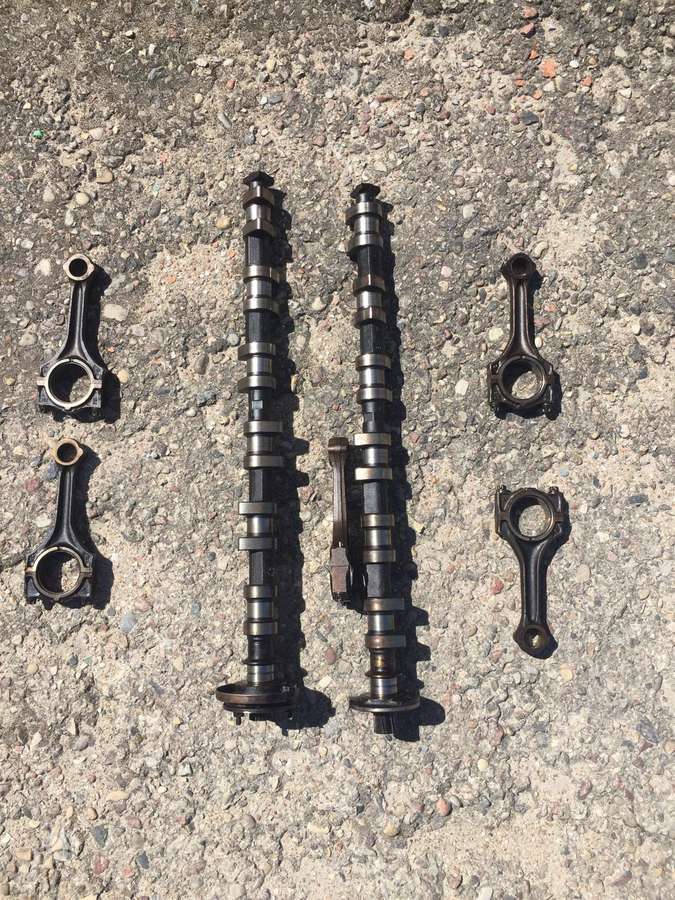 BMW 330, M54B30, pistons, engine block, cylinder head