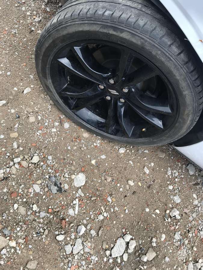 Dodge Challenger rezerves daļās. Ok